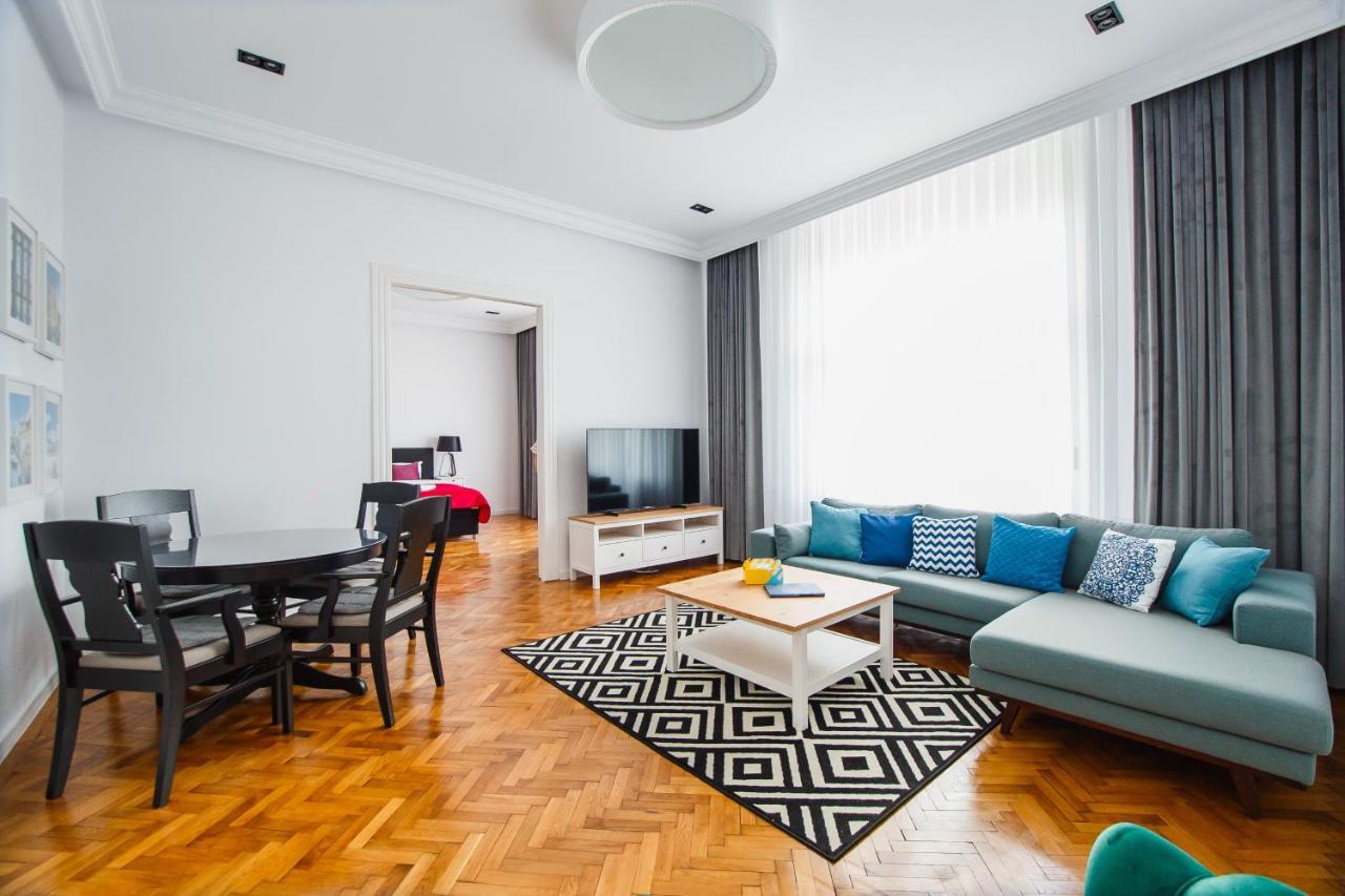 Spacious Riverviews Apartment Near Piata Unirii Oradea Eksteriør billede