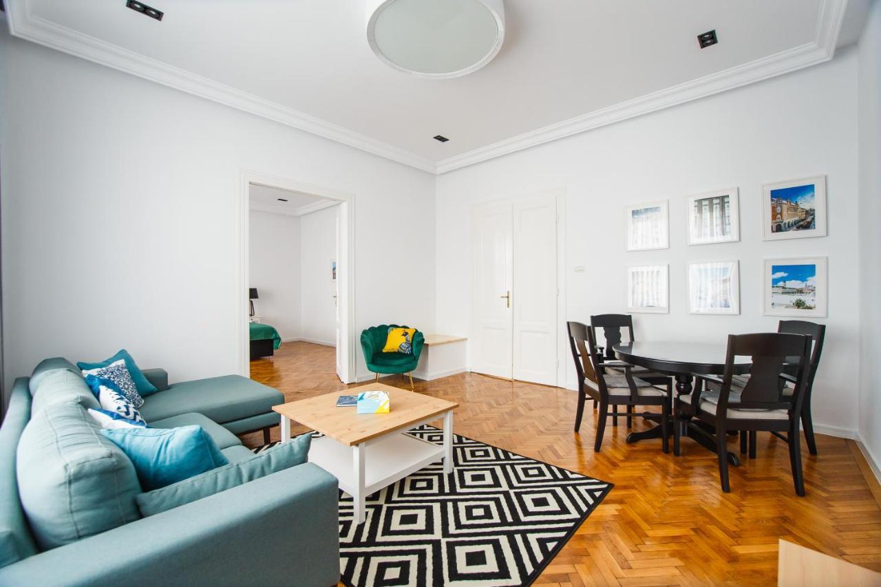 Spacious Riverviews Apartment Near Piata Unirii Oradea Eksteriør billede