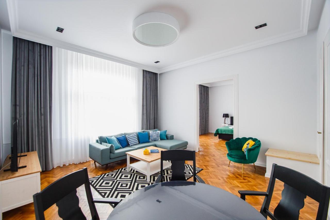 Spacious Riverviews Apartment Near Piata Unirii Oradea Eksteriør billede