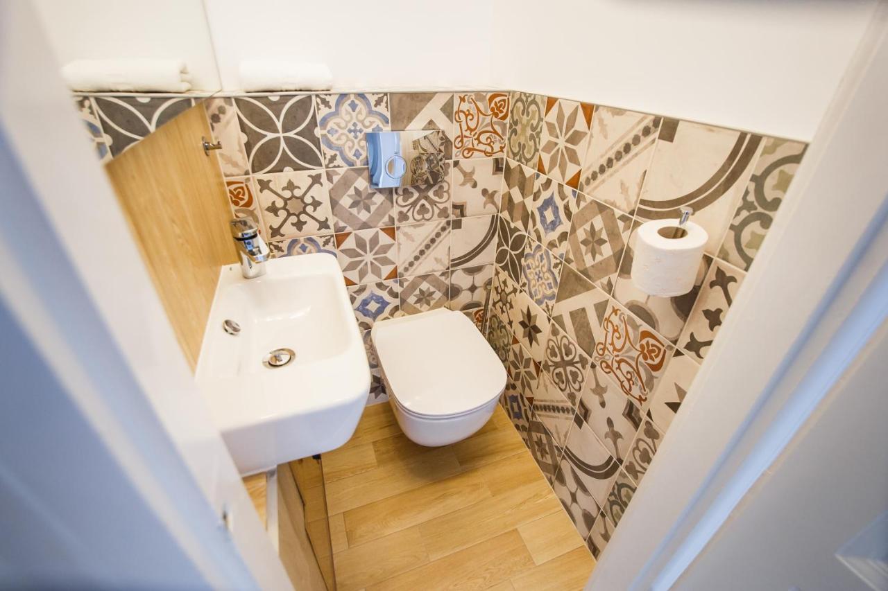 Spacious Riverviews Apartment Near Piata Unirii Oradea Eksteriør billede